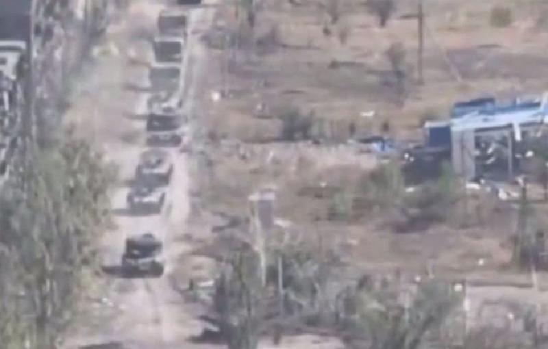 Với hướng tấn công hiện tại, quân Nga có khả năng sẽ tiếp tục dọc theo đường 00519 tấn công lên Bolshaya Dyliivka, rồi tiến về phía Kostiantynivka. Khi đó, lực lượng Nga ở khu vực đông bắc Toretsk sẽ có thể đột phá hoàn toàn tuyến phòng thủ dọc sông Donbas – một tuyến đã cản bước họ suốt hơn nửa năm qua. Ảnh minh họa: Rg.ru