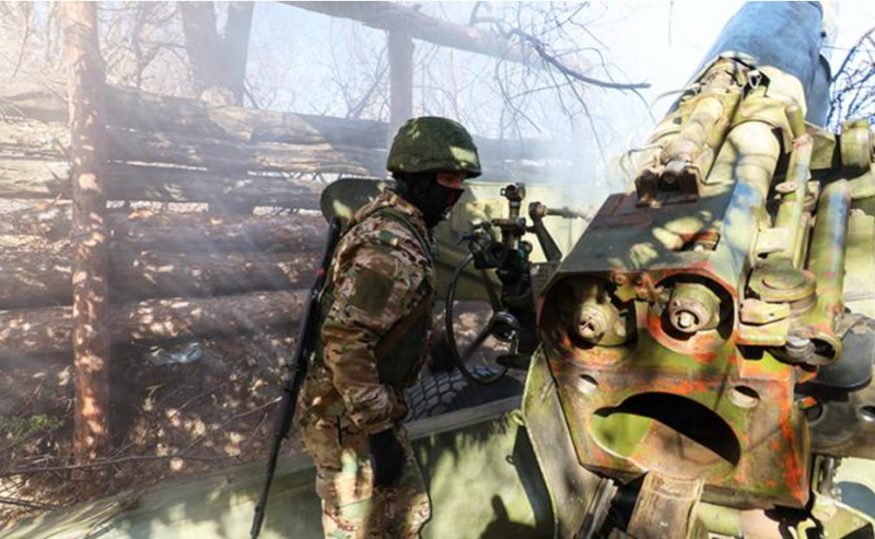 “Một trong những lời giải thích có thể là ý định bảo vệ Sudzha, khu định cư lớn nhất còn nằm dưới sự kiểm soát của Ukraine ở tỉnh Kursk và đóng vai trò là một nút hậu cần quan trọng”, ERR trích dẫn lời của Trung tá Kesselmann. Ảnh: TASS