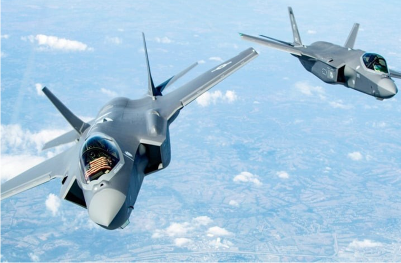 Việc Canada rút khỏi chương trình F-35 có thể phải chịu mức phạt hợp đồng đáng kể, vì nước này đã cam kết mua 16 chiếc đầu tiên – một số lượng không đủ lớn để tạo ra một lực lượng chiến đấu đáng kể. Ngoài ra, Canada là đối tác cấp 3 trong chương trình F-35, do đó, nếu rút lui, ngành công nghiệp hàng không vũ trụ nước này sẽ chịu thiệt hại nghiêm trọng. Ảnh: US Airforce