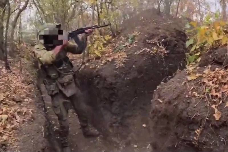 Sương mù Ukraine chọc thủng phòng tuyến Nga, lực lượng Chechnya xuất trận - Hình 17 Suong mu Ukraine choc thung phong tuyen Nga, luc luong Chechnya xuat tran-Hinh-17