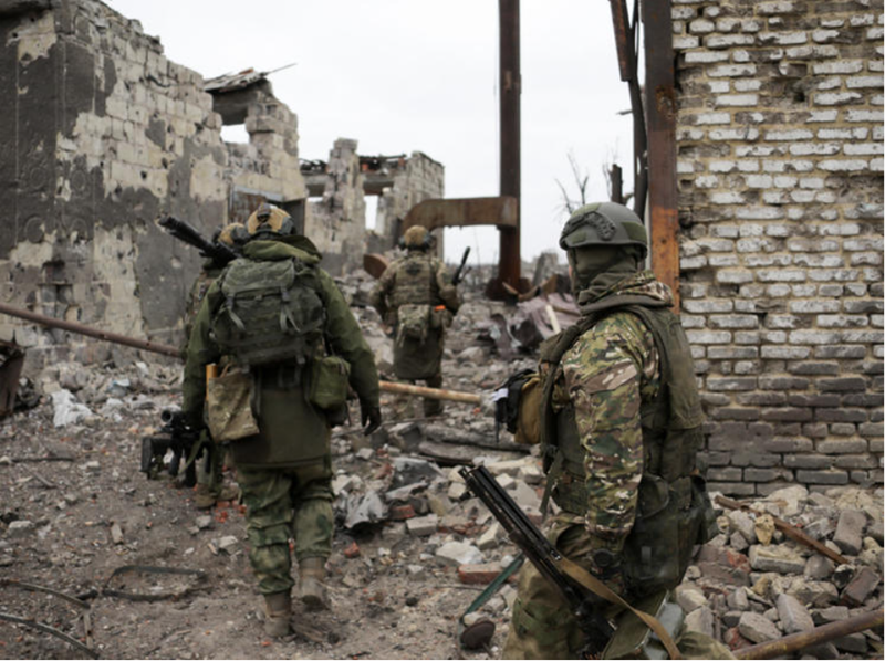 Sương mù Ukraine chọc thủng phòng tuyến Nga, lực lượng Chechnya xuất trận - Hình 12 Suong mu Ukraine choc thung phong tuyen Nga, luc luong Chechnya xuat tran-Hinh-12