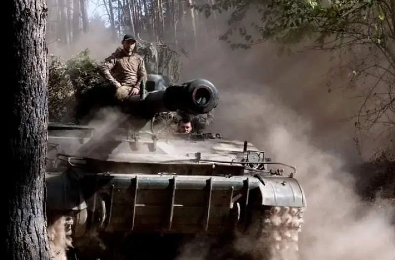 Từ những phát biểu này, giới quan sát cho rằng động thái của ông Zelensky đầy mâu thuẫn: vừa tuyên bố sẵn sàng đàm phán, vừa ra sức tìm kiếm thêm hỗ trợ quân sự. Thực chất đằng sau những toan tính của Kiev là gì, đến nay vẫn còn là ẩn số. Ảnh: Top War