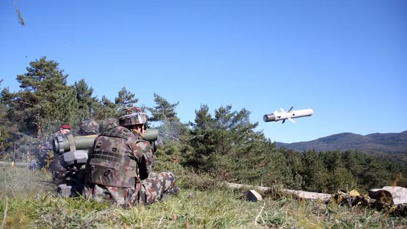 Ngoài khả năng chiến đấu mạnh mẽ, Spike còn nổi bật nhờ tính cơ động cao, dễ dàng triển khai và sử dụng. Người lính có thể mang theo và vận hành tên lửa chỉ với một nhóm nhỏ, trong khi các phiên bản tầm xa có thể được tích hợp trên các bệ phóng di động hoặc cố định. Ảnh: Rafael 