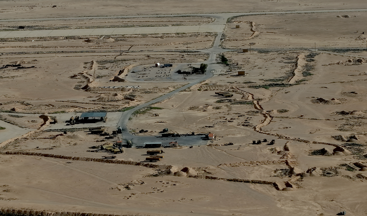 Theo các nguồn tin của Middle East Eye, động thái này cho thấy ý định của Ankara trong việc mở rộng hoạt động quân sự tại Syria sau khi chính phủ Bashar al-Assad sụp đổ vào tháng 12/2024. Chính phủ Thổ Nhĩ Kỳ dự định lắp đặt hệ thống phòng không nội địa Hisar tại căn cứ này, đồng thời đang thảo luận khả năng triển khai cả hệ thống S-400 do Nga sản xuất, tùy thuộc vào sự chấp thuận của Moscow.