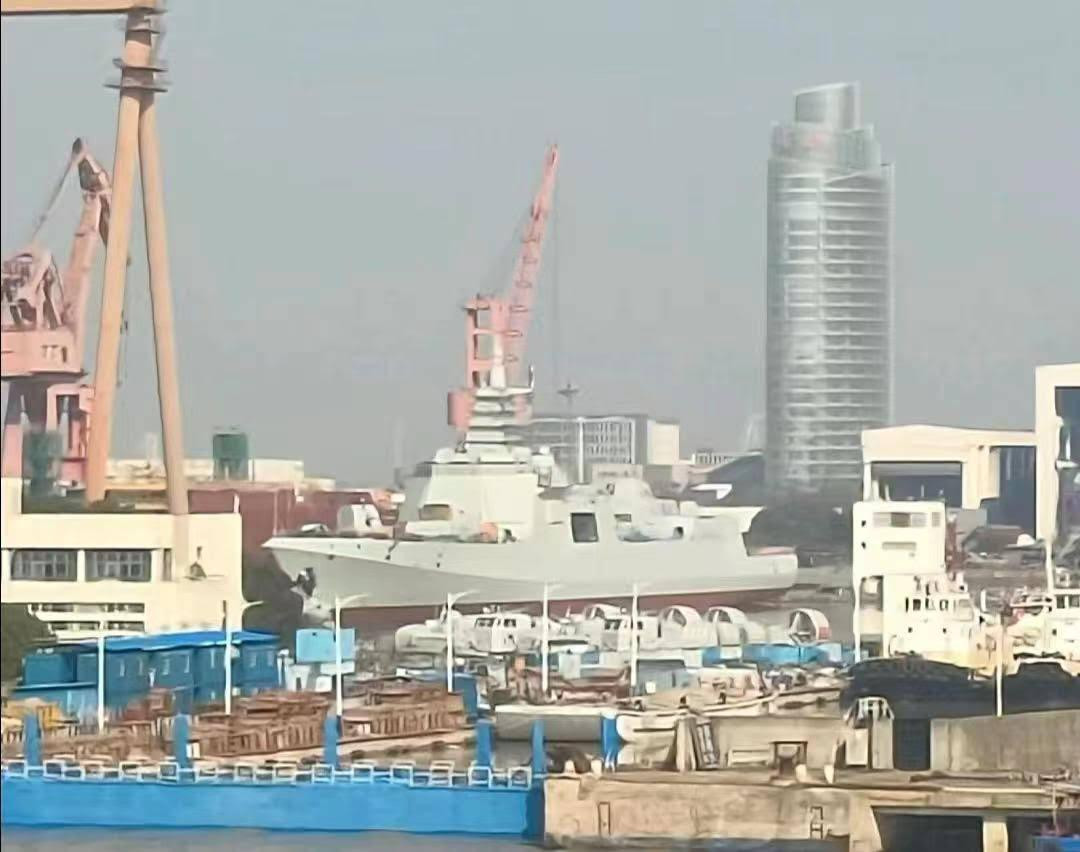 Tau khu truc Type 055 Trung Quoc: “Quai vat” thach thuc toan cau-Hinh-2