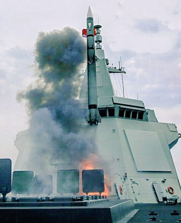 Tau khu truc Type 055 Trung Quoc: “Quai vat” thach thuc toan cau-Hinh-3