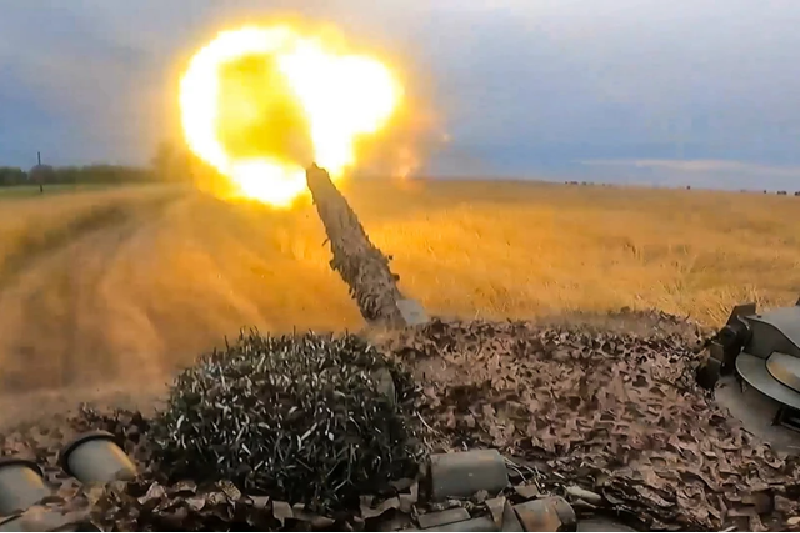 Điều này có nghĩa là đà tiến công của Nga vào chiều sâu khu vực Kharkiv không còn gặp cản trở, thậm chí có khả năng nối liền với mặt trận Vovchansk và từ phía tây đánh vòng sang bao vây Kupyansk. Ảnh: TASS