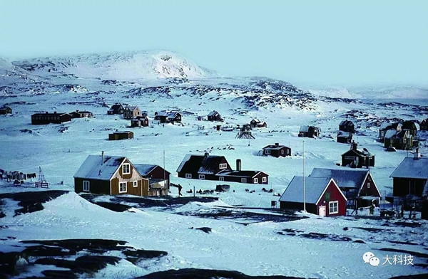 Sự kiện kỳ lạ này đã gây chấn động dư luận và làm đau đầu giới khoa học. Nhiều giả thuyết đã được đưa ra, từ những lý giải mang tính trần tục như bị tấn công bởi động vật hoang dã hay di cư hàng loạt, đến những giả thuyết kỳ bí hơn như bị người ngoài hành tinh bắt cóc.