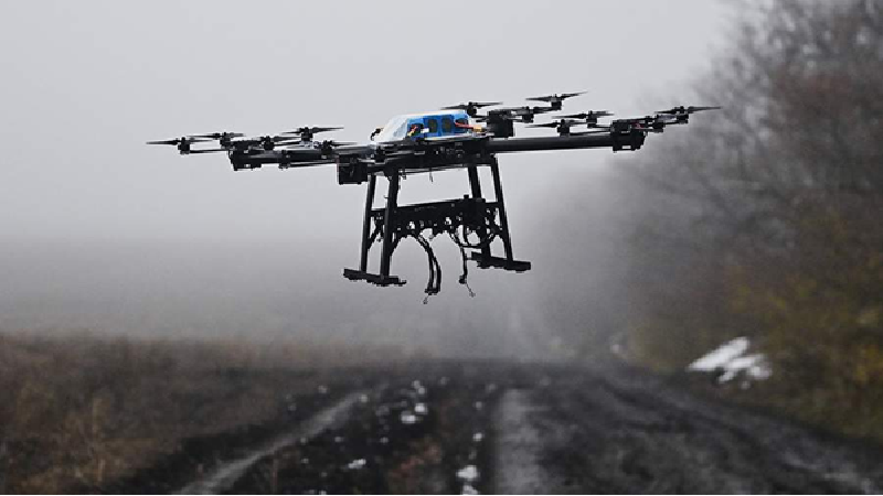 Khi bị trúng đạn, nếu động cơ hoặc cánh quạt không bị hỏng, chúng vẫn có thể tiếp tục bay và quay về sửa chữa. Những UAV này, kết hợp với "Baba Yaga", đang trở thành mối đe dọa nghiêm trọng đối với không chỉ tiền tuyến mà cả hậu tuyến của Nga. Ảnh: Iz.ru