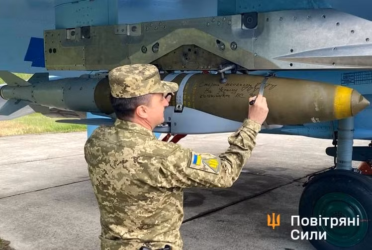 Được biết, việc Ukraine mua JDAM bắt nguồn vào một thời điểm quan trọng trong cuộc xung đột, khi các đồng minh phương Tây, dẫn đầu là Mỹ, đã tăng cường viện trợ quân sự cho Kiev sau khi Nga mở chiến dịch quân sự đặc biệt vào tháng 2/2022. Ảnh Reddit
