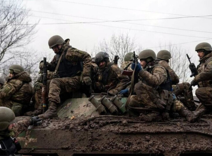 Theo Bộ Quốc phòng Nga, trong giai đoạn từ ngày 8 đến ngày 14 tháng 3, nhóm quân Ukraine đã mất hơn 2.000 binh sĩ, chưa kể những người bị bắt làm tù binh. Ảnh: mk.ru