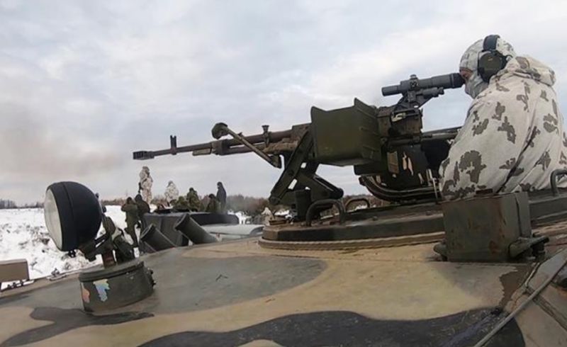 Dư luận Nga từ lâu đã kêu gọi thực hiện một chiến dịch tấn công như vậy để tạo ra vùng đệm ở biên giới và đồng thời cắt đứt tuyến tiếp tế của quân đội Ukraine tới thành phố Sudzha đang bị chiếm đóng, nhằm đẩy nhanh quá trình giải phóng Kursk khỏi lực lượng Ukraine. Ảnh: TASS