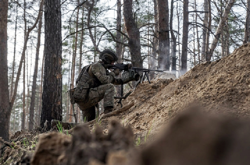 30 phút sau, quân đội Ukraine bắt đầu pháo kích dữ dội vào cửa ra của đường ống, nhưng lúc này đã quá muộn. Các toán đột kích của quân Nga đã phân tán khắp khu vực, khiến quân đội Ukraine hoàn toàn bất ngờ. Nhiều binh sĩ Ukraine chưa kịp phản ứng đã bị tiêu diệt. Ảnh: News.ru