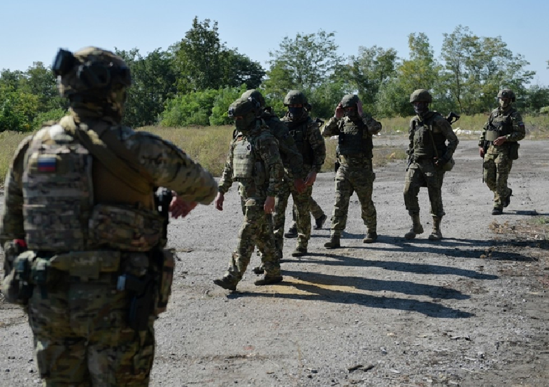 Thông tin này đã thu hút sự chú ý của quân đội Ukraine, khiến họ nghi ngờ khả năng quân Nga sẽ lợi dụng đường ống để di chuyển. Tuy nhiên, do không có đủ thuốc nổ để phá hủy đường ống, quân đội Ukraine quyết định phục kích tại lối ra của đường ống. Ảnh: RIA Novosti