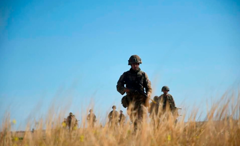 Ban đầu, một số binh sĩ Ukraine vẫn có thể đột nhập vào khu dân cư, nhưng trong hai tuần phòng thủ cuối cùng, khi vòng vây thắt chặt, điều này trở nên bất khả thi. Như đã biết, ba con sông Kashlagach, Shaitanka và Mokrye Yaly chảy qua Velikaya Novoselka, chúng hợp nhất thành một kênh ở phía ngoài vùng ngoại ô. Ảnh: Facebook