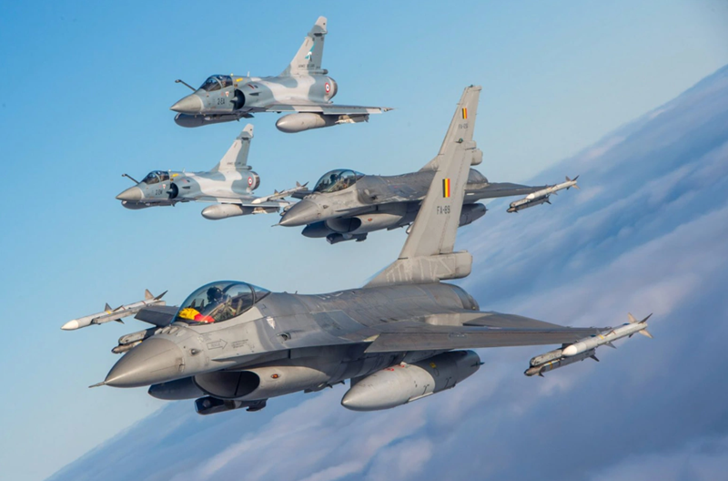 Không quân Ukraine đã sử dụng rộng rãi SDB trên các tiêm kích MiG-29 và Su-27 từ thời Liên Xô, vì vậy không quá ngạc nhiên khi thấy loại vũ khí này cũng được F-16 mang theo trong chiến đấu. Ảnh: Etat-Major de Arméés