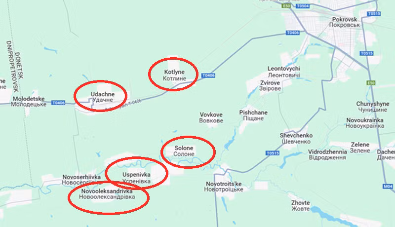 Hiện tại, quân Nga đã thành công đẩy lùi quân Ukraine khỏi bên trong phòng tuyến dọc theo sông Solone, qua đó loại bỏ mối đe dọa bao vây từ phía Ukraine đối với tuyến Udachne – Kotlyne. Đồng thời, quân Nga gần như đã hoàn toàn chiếm được Uspenivka ở bên cạnh và đang chuẩn bị tiến công về phía tây, hướng đến Novooleksandrivka. Ảnh: Google Maps