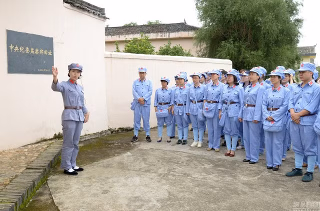 “Quan ba” Trung Quoc cung phai hoc... chong tham nhung