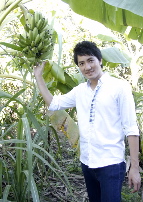 Hai can nha doi nhau "chan chat" cua Nguyen Phi Hung-Hinh-5