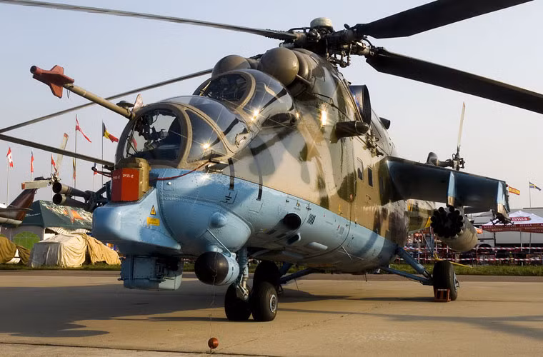 Trực thăng tấn công Mi-24PN là biến thể nâng cấp của dòng Mi-24P dành cho Quân đội Nga. Biến thể PN nâng cấp với trạm camera hồng ngoại và TV lắp ở dưới mũi máy bay. Ngoài ra, Mi-24PN dùng rotor chính và cánh nhỏ mang vũ khí của Mi-28.