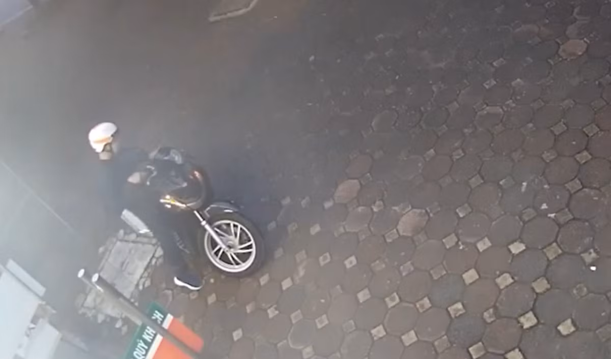 Hon 10 xe may mat trom o phuong Co Nhue 1: 