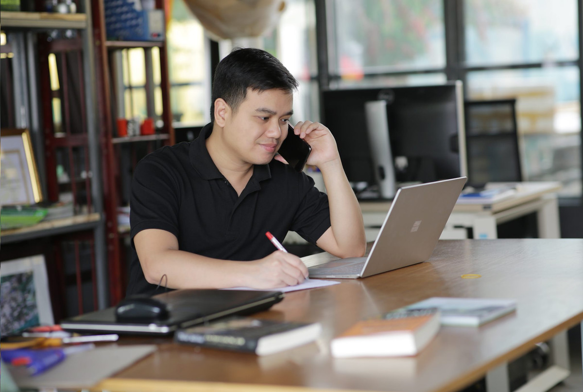 Các thành viên dạy nhau cách thức tấn công các trang web bán hàng trực tuyến để đánh cắp thông tin thẻ tín dụng, mua bán trái phép thông tin thẻ tín dụng, câu kết với nhau để lấy tiền trong tài khoản ngân hàng của người nước ngoài.