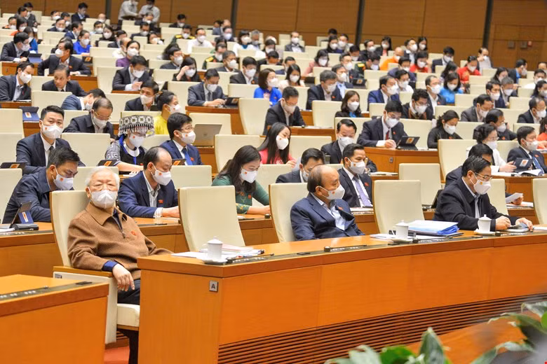 Dai bieu Quoc hoi “mo xe” nhung han che trong phong, chong dich COVID-19