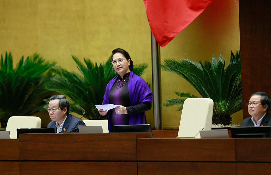 Tại buổi lễ, Tổng Bí thư Nguyễn Phú Trọng đã trao Quyết định nghỉ chế độ đối với bà Nguyễn Thị Kim Ngân, nguyên Ủy viên Bộ Chính trị, nguyên Bí thư Đảng đoàn Quốc hội, nguyên Chủ tịch Quốc hội;