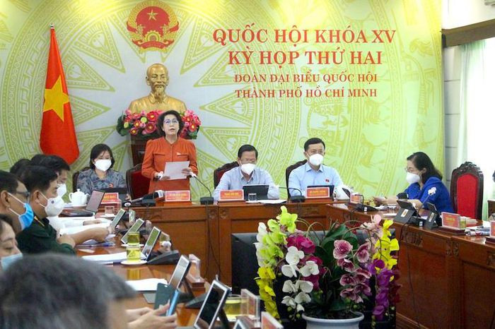 Lo hang cuu tro dich COVID-19 bi 