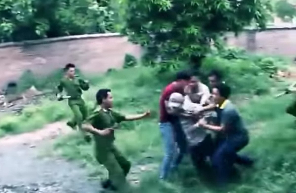 Trong quá trình lấy lời khai, Thông tỏ ra bất cần đời và không hợp tác. Hắn khai báo thiếu trung thực, loanh quanh, nhiều lần thay đổi lời khai.