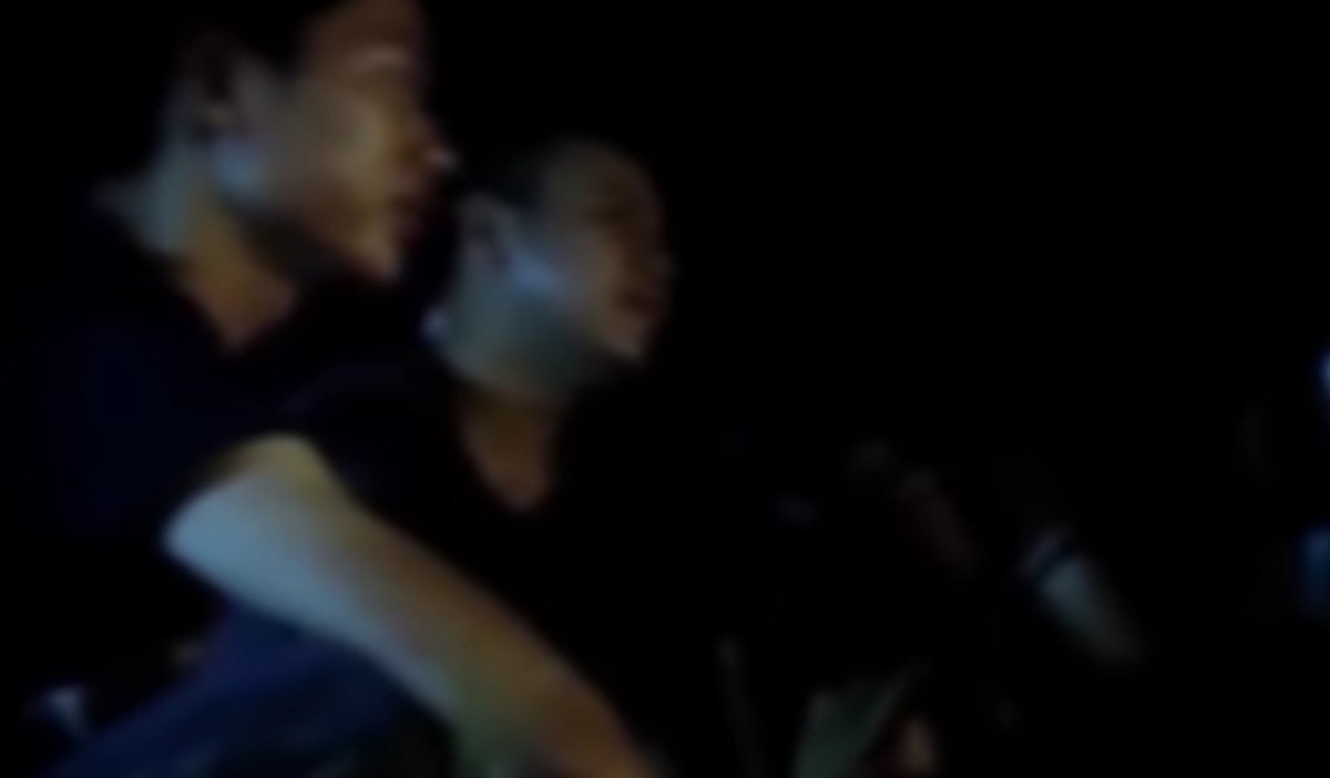 Ban đầu, công an đánh giá Trần Văn P là đối tượng có tiền án, tiền sự, vừa mới đi tù về và cũng là người trong thôn rất có khả năng P biết hoàn cảnh nhà chị H nên P được đưa vào đối tượng nghi vấn. Tuy nhiên, P có thời gian ngoại phạm. P khai trong một cuộc nhậu với đám bạn có nói có cô gái rất xinh mới lấy chồng nhưng chồng đi làm ăn xa nên cả bọn cười đùa và bàn nhau có dịp sẽ trêu cô gái này.