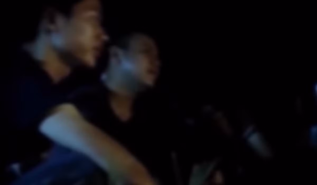 Ban đầu, công an đánh giá Trần Văn P là đối tượng có tiền án, tiền sự, vừa mới đi tù về và cũng là người trong thôn rất có khả năng P biết hoàn cảnh nhà chị H nên P được đưa vào đối tượng nghi vấn. Tuy nhiên, P có thời gian ngoại phạm. P khai trong một cuộc nhậu với đám bạn có nói có cô gái rất xinh mới lấy chồng nhưng chồng đi làm ăn xa nên cả bọn cười đùa và bàn nhau có dịp sẽ trêu cô gái này.