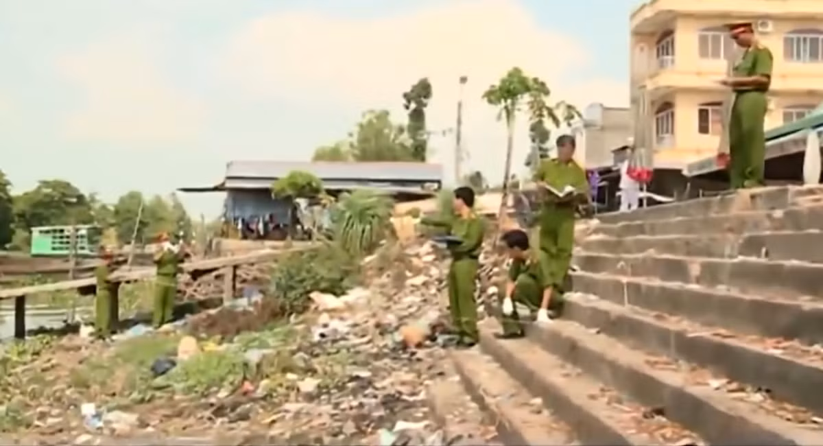 Theo kết quả khám nghiệm pháp y, nạn nhân tử vong do vết dao nhọn đâm xuyên thấu vào cổ. Có 6 cọng lông ở bộ phận sinh dục.