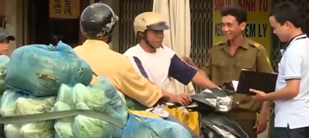 Ban đầu, Công an nhận định đây là vụ án cướp, hiếp, giết người và nhanh chóng khoanh vùng những đối tượng là thanh thiếu niên ở địa phương tại các xã lân cận. Lực lượng trinh sát kiểm danh, kiểm diện các đối tượng từ 18 – 30 tuổi.