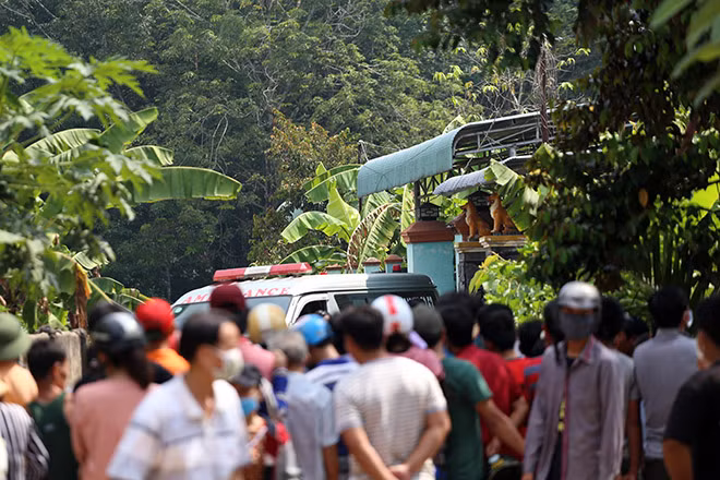 Trong quá trình tu luyện, nhóm này liên tục đổi địa điểm để tránh sự phát hiện của cơ quan chức năng. Địa điểm cuối cùng nhóm này thuê ở để tu luyện là căn nhà số 90 ở xã Hưng Hòa (huyện Bàu Bàng, Bình Dương).