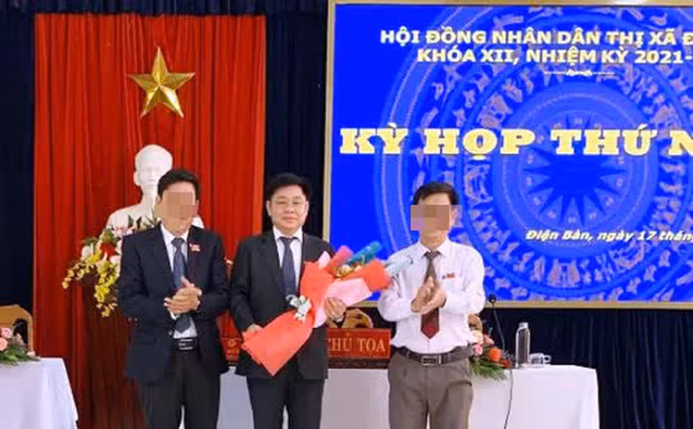 Ông Đặng Hữu Lên (SN 1969) quê ở TX Điện Bàn). Ông giữ chức Bí thư Thị ủy Điện Bàn từ năm 2018.