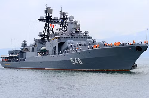 Tình hình nghiêm trọng đến mức nào được chứng minh bằng kế hoạch của Bộ Quốc phòng Nga, khi quyết định thay thế các khinh hạm hoạt động ở vùng biển xa và đại dương bằng tàu tên lửa nhỏ, nhằm bảo vệ khu vực gần bờ.