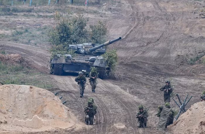 Rào cản địa hình chắc chắn sẽ làm chậm bước tiến của quân đội Nga, khi Moskva sẽ phải dựa vào thế mạnh của mình đó là sử dụng pháo, cũng như nhiều đội hình xe tăng và xe chiến đấu bộ binh để hành quân.