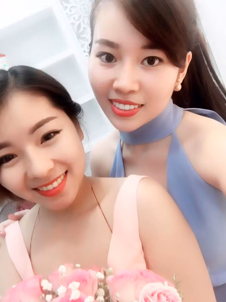 Có một sự nghiệp và cuộc sống mà bao người phải mơ ước nhưng đến nay cô nữ sinh viên gốc Bắc Giang vẫn là một cô nàng độc thân, quyến rũ. An Trang không ngại ngần tiết lộ, mẫu bạn trai mà cô hướng đến phải là người đàn ông chung thủy.