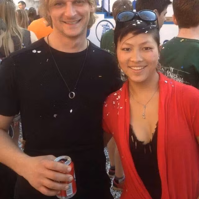 Hiện tại những hình ảnh về cuộc sống hiện tại của Lò Thị Mai được rất nhiều người chia sẻ và ngưỡng mộ, tuy nhiên về phía mình, Mai chia sẻ cô không muốn gia đình mình bị quan tâm quá nhiều.