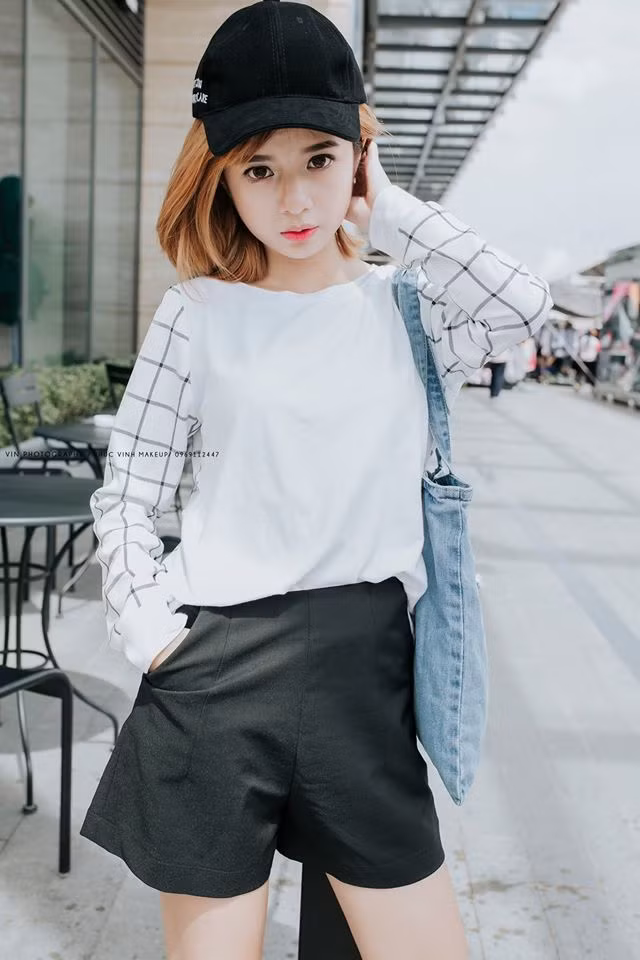 Với gương mặt baby và trẻ thơ và vóc dáng nhỏ nhắn, Thanh Nhã được mọi người nhận xét là trẻ hơn rất nhiều so với tuổi thật của mình. Được biết, ngoài đời Thanh Nhã là một cô gái thân thiện, cởi mở và khá cá tính.