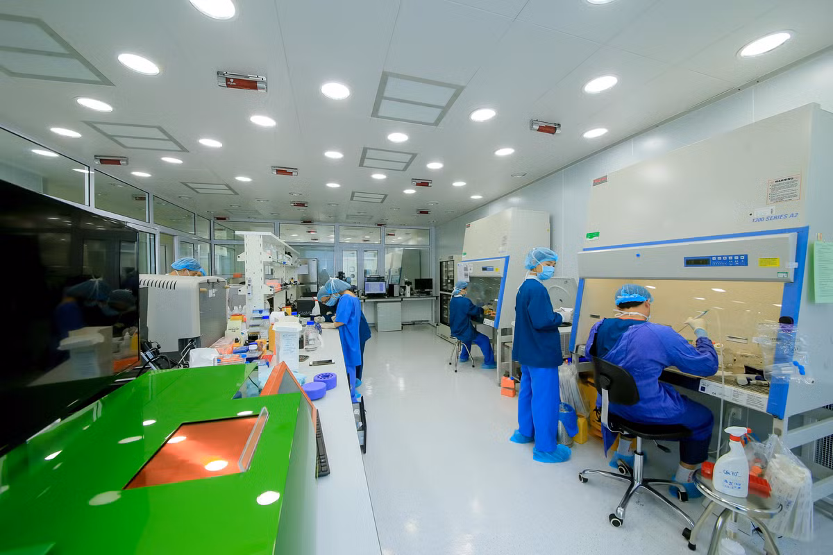 Vingroup cap 1.100 hoc bong du hoc toan phan dao tao thac si, tien si KHCN