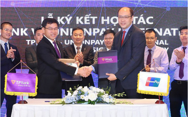 TPBank va UnionPay cua Trung Quoc chinh thuc hop tac thanh toan lien thong