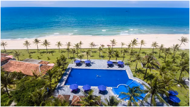 Du lich xa de nha ta them gan cung Ana Mandara Hue Beach Resort Spa