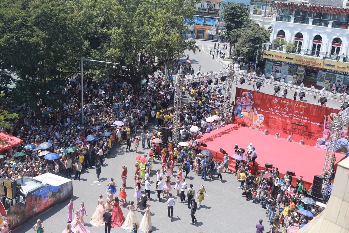 Ky niem sinh nhat Bac, Ha Noi to chuc Carnival duong pho quanh Ho Guom-Hinh-4