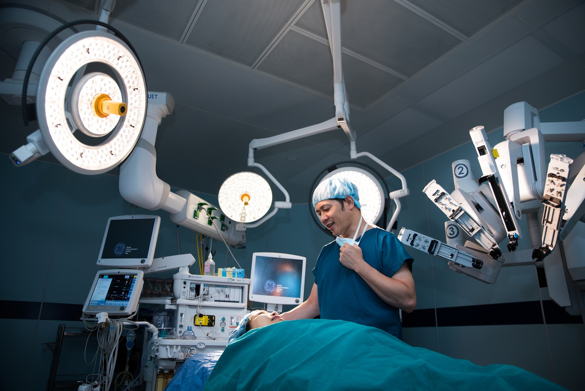 Can canh Robot phau thuat hien dai co mat tai Viet Nam-Hinh-6