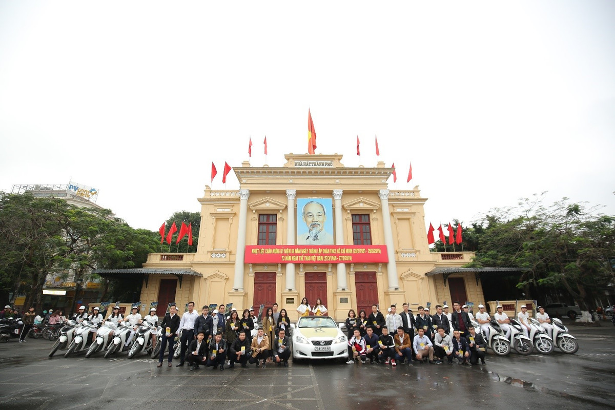 Roadshow FLC Hạ Long 2019 chào hè ấn tượng tại “miền đất hứa” - Hình 4 Roadshow FLC Ha Long 2019 chao he an tuong tai “mien dat hua”-Hinh-4