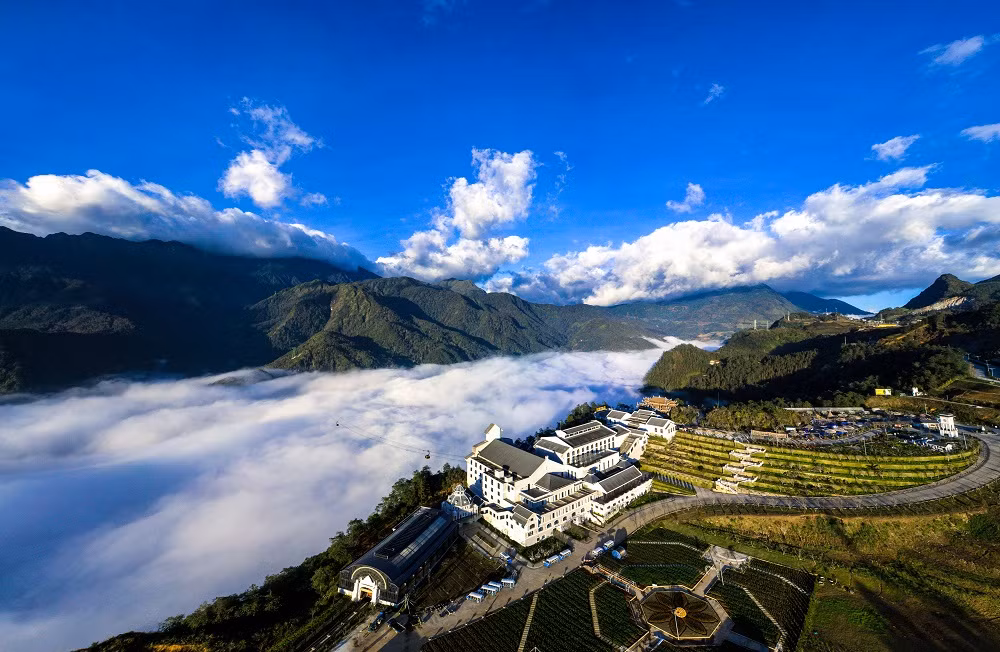 Lan dau to chuc le hoi dua ngua truyen thong vung cao tai Fansipan-Hinh-6