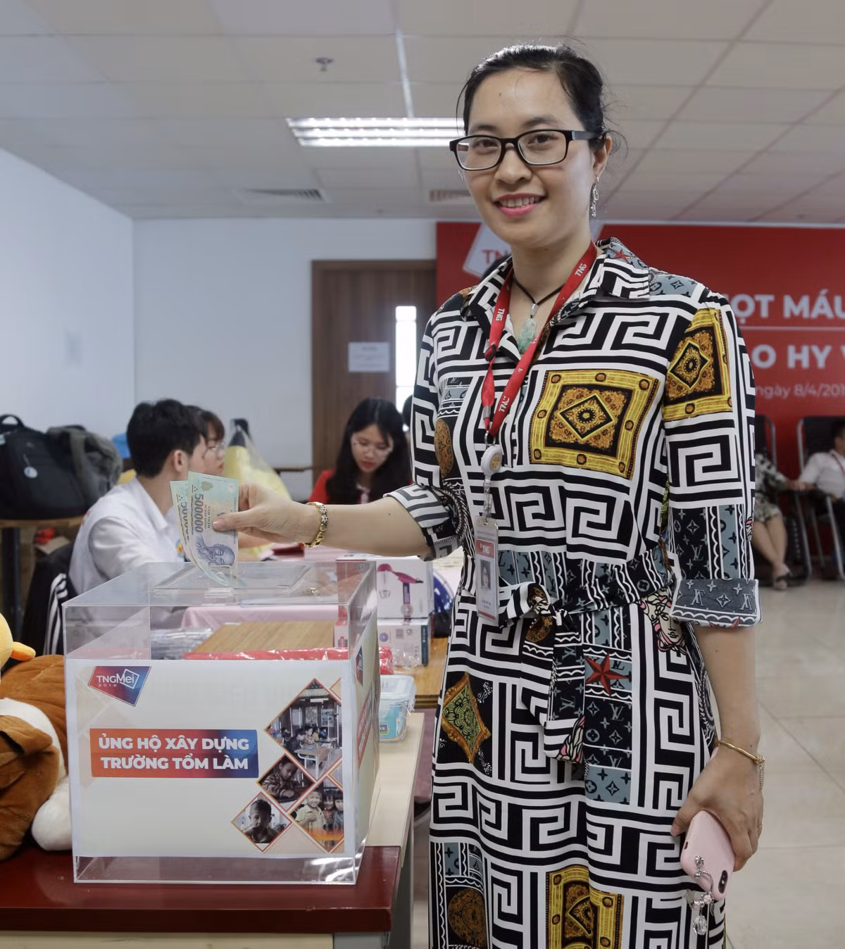 CBNV TNG Holdings Vietnam gay quy xay truong cho tre em vung cao-Hinh-3