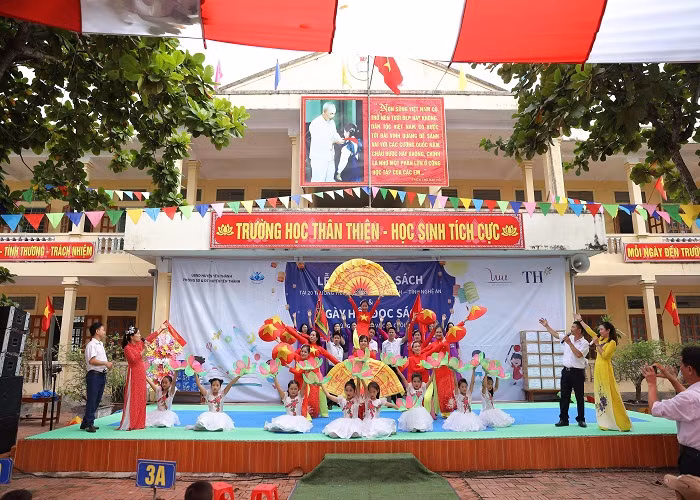 650 hoc sinh Tieu hoc Hop Thanh hao hung tham gia Ngay hoi doc sach-Hinh-5